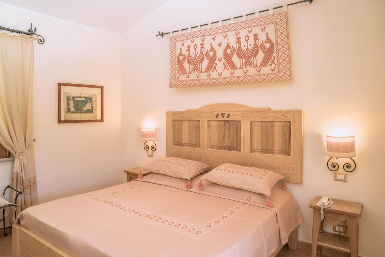 Hotel Aldiola Country Resort Sant'Antonio di Gallura Exterior photo