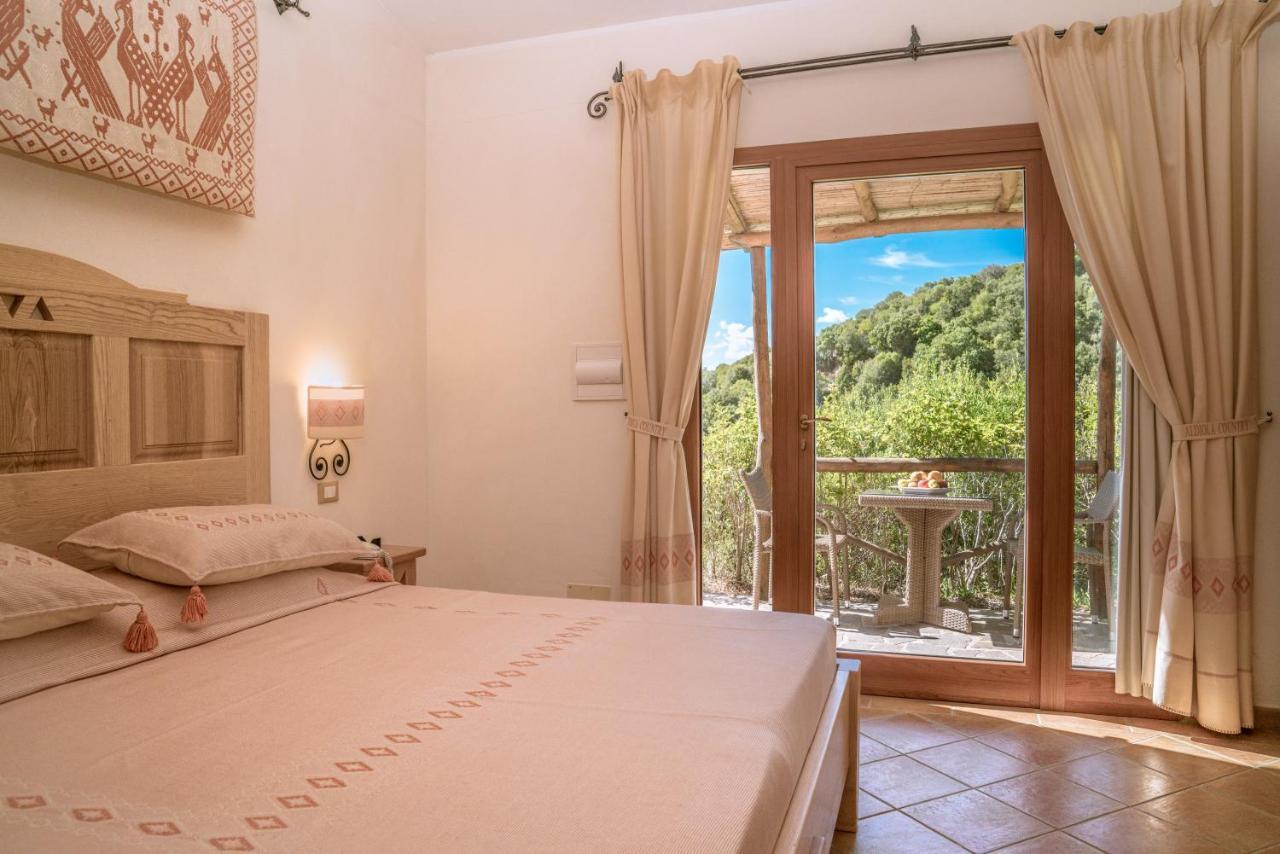 Hotel Aldiola Country Resort Sant'Antonio di Gallura Exterior photo